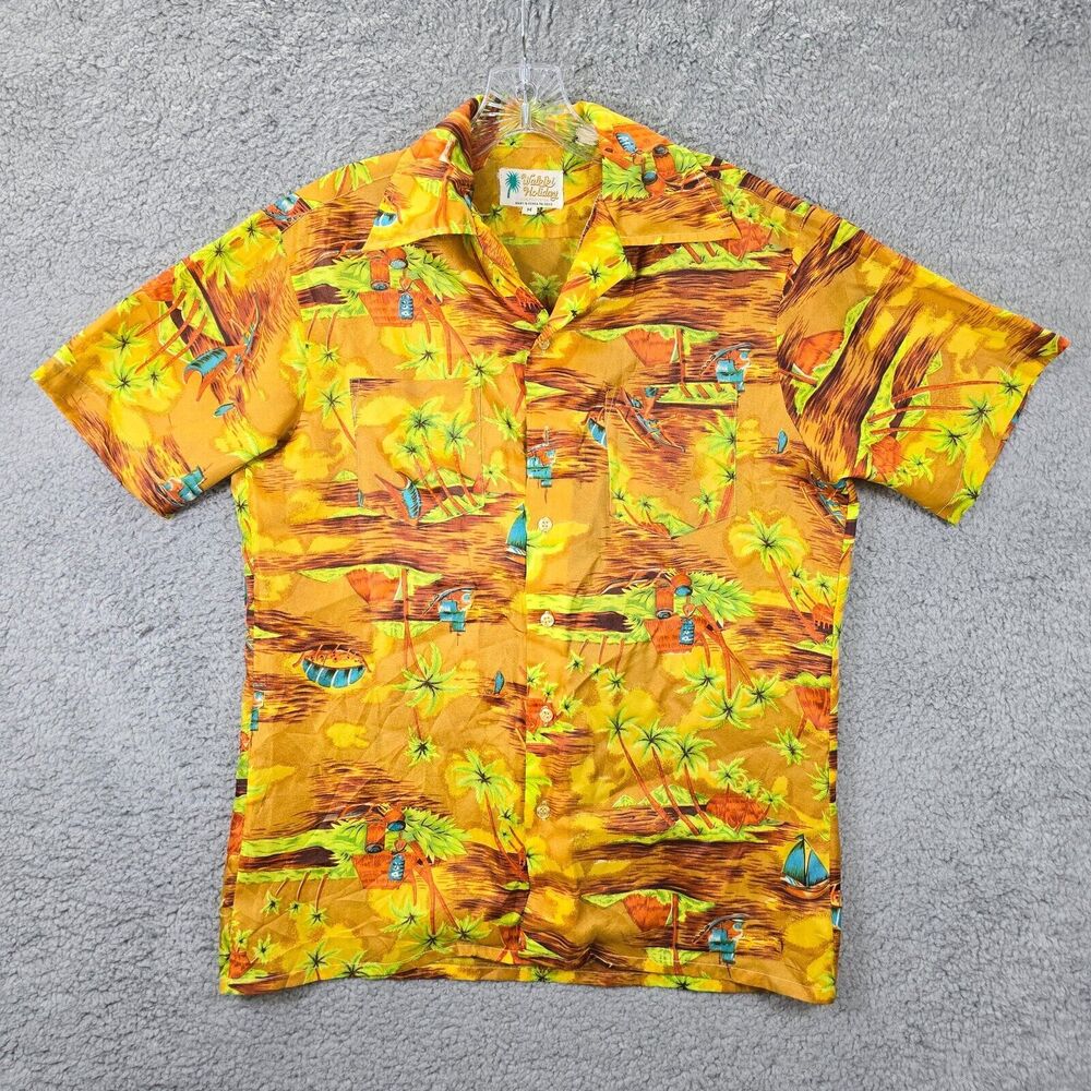 VTG  Waikiki Holiday Men's Hawaiian / Aloha Shirt 100% Polyester  Size M